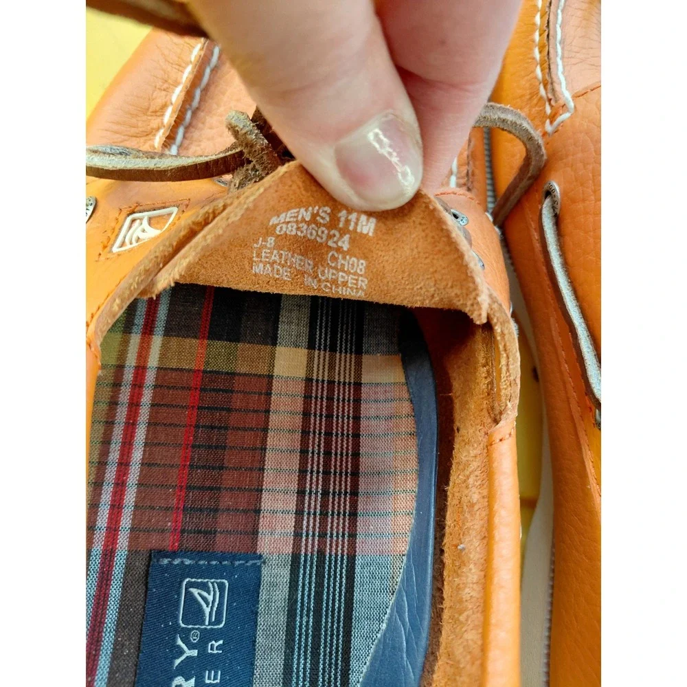 Sperry Top-Sider Mens 11M Orange Pebbled Leather Boat Shoes 0836924 Plaid Lining